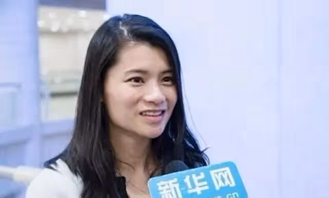 羅康瑞:拋妻棄子61歲娶朱玲玲,親兒子拒絕繼承百億財產