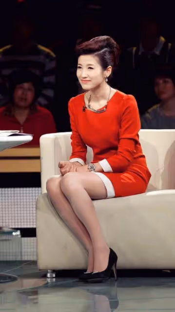 知名主持人春妮:有過一次婚姻,與郭德綱傳緋聞，40歲再婚高齡產子