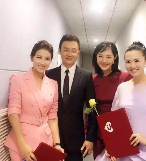 知名主持人春妮:有過一次婚姻,與郭德綱傳緋聞，40歲再婚高齡產子