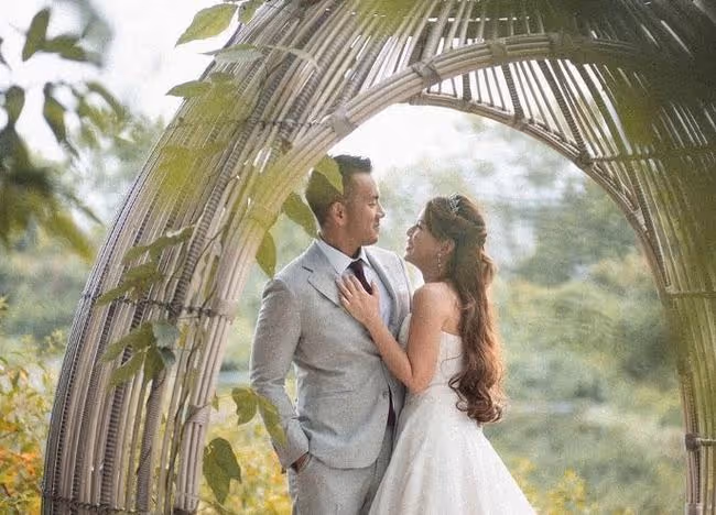 恭喜！劉碧麗力捧女星宣布懷孕，上月才結婚，姨媽是金牌綠葉元秋
