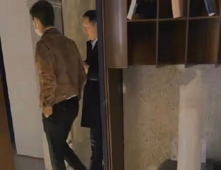 王力宏近照曝光，剪短頭髮後重回顏值巔峰，網友：真是不老男神