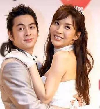 「韓國最美變性人」何莉秀：家暴丈夫、陷嫖娼醜聞，23歲就更年期