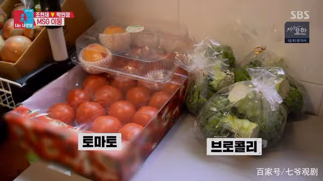 大明星住三室一廳，41歲趙顯宰有兒有女，燦爛過後平淡才是真