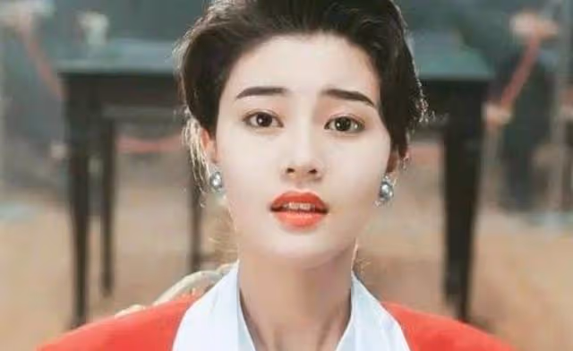 劉鑾雄為何不娶李嘉欣？是誰擋了她的豪門路？10年青春終是錯付了
