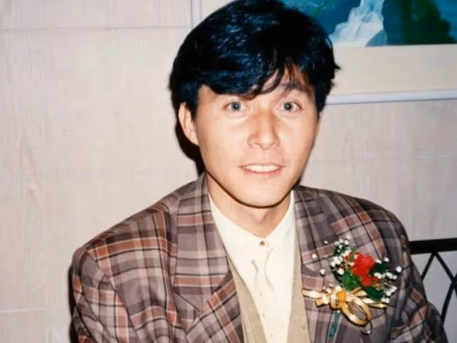 《天龍八部》演員聚會，64歲張國強仍帥氣，68歲駱應鈞頭髮花白