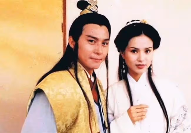 《天龍八部》演員聚會，64歲張國強仍帥氣，68歲駱應鈞頭髮花白