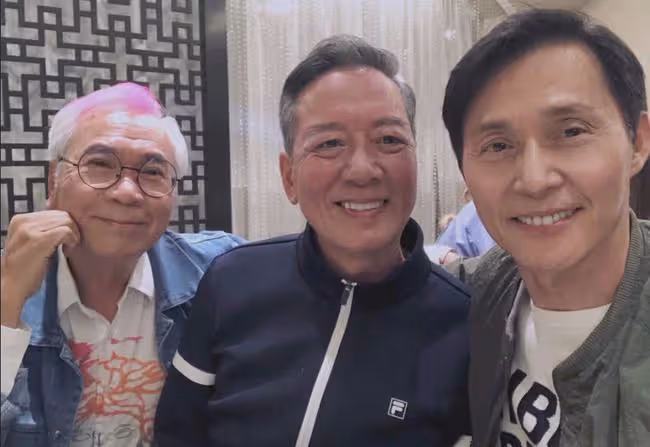 《天龍八部》演員聚會，64歲張國強仍帥氣，68歲駱應鈞頭髮花白