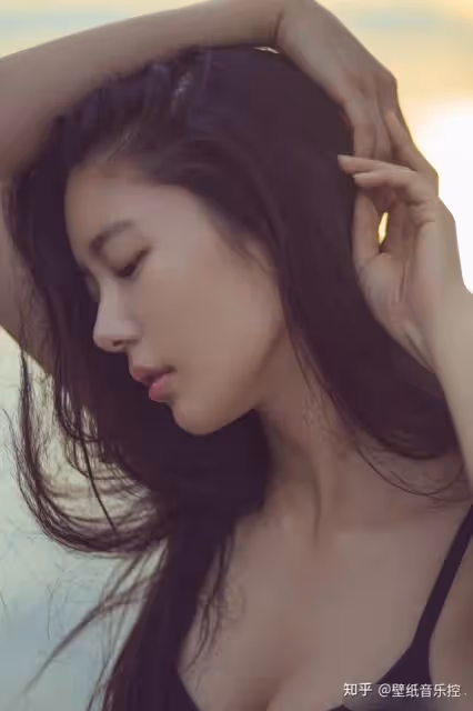 「韓國第一美女」李成敏，黃金比例迷人身材，一雙美腿像開了特效