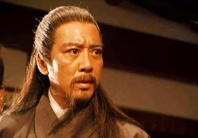 港版《天龍八部》「慕容」父子重聚，兩人狀態極佳，年齡僅差4歲