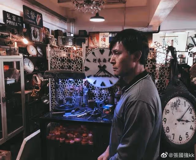 港版《天龍八部》「慕容」父子重聚，兩人狀態極佳，年齡僅差4歲