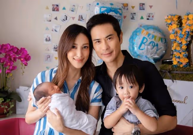 51歲鄭嘉穎自曝為嬌妻幼子打算，渴望賺多點錢，明年或回內地工作