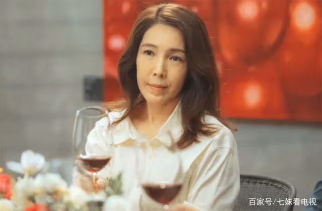 她是《婚詞離曲》里的悲情原配，這位實力派女演員二婚遇到對的人