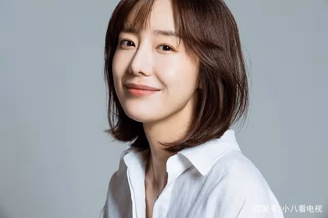 這些美女演員在忙啥？「眼淚女王」尹晶喜復出，「美七」打高爾夫