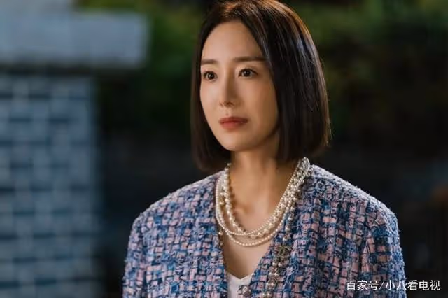 這些美女演員在忙啥？「眼淚女王」尹晶喜復出，「美七」打高爾夫