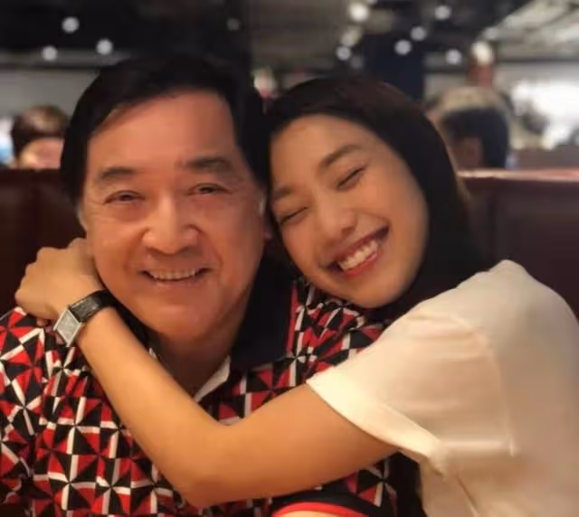 爸爸秦沛的驕傲！TVB星二代姜麗文演技終獲肯定，父女大為感動