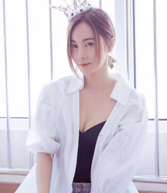 殘酷！香港女星傅穎曝當年組合解散過程，稱還曾被迫做擦邊球動作