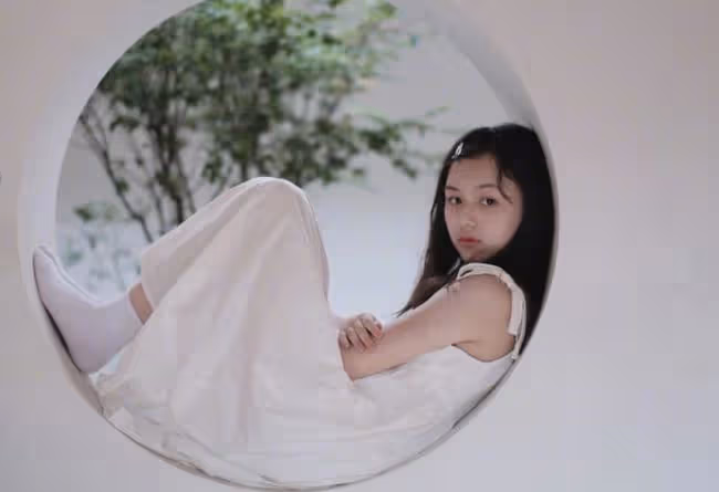 「小羋月」2歲出道年入百萬，顏值太高被禁止整容，如今怎樣了？