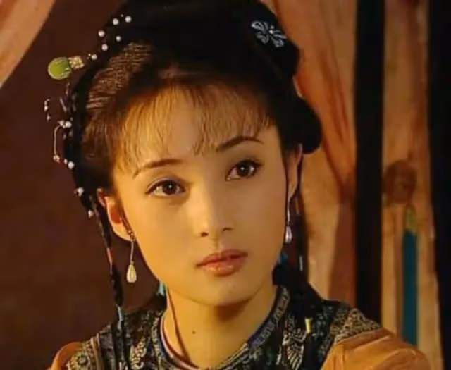 年輕時國色天香,老了以後顏值崩塌,這五位女星讓人認不出
