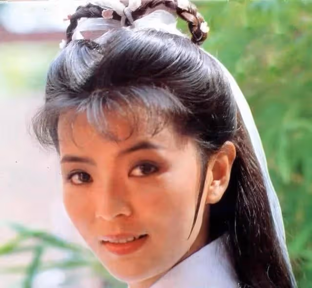 年輕時國色天香,老了以後顏值崩塌,這五位女星讓人認不出