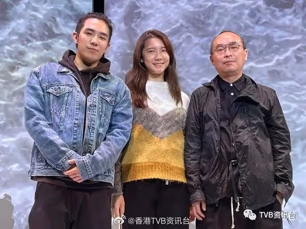周柏豪隔離期曬半裸照！馮盈盈太空館打卡發表單身宣言