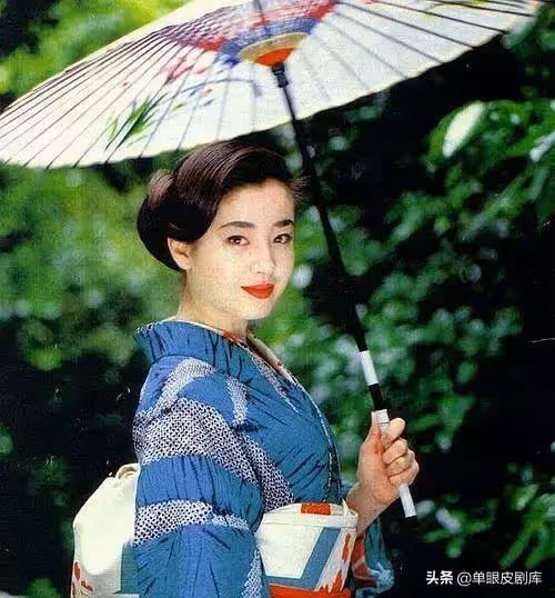 丈夫跟著她改姓，這個女人的一生都不簡單