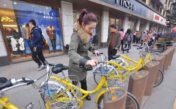 跟女兒去超市買東西忘了帶錢，女兒無意說一句話，我回家怒提離婚
