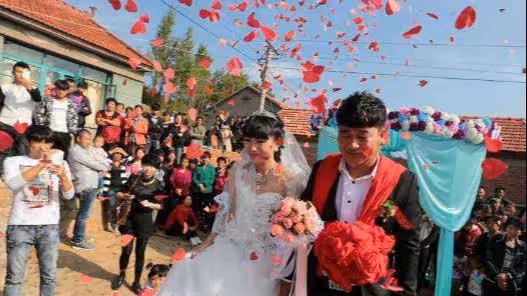 婆婆把拆遷款偷偷都給小姑子，住院卻讓我伺候，我話沒說完她走了