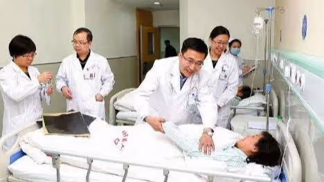 婆婆把拆遷款偷偷都給小姑子，住院卻讓我伺候，我話沒說完她走了