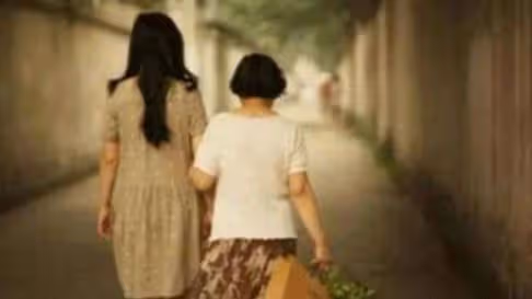 婆婆把拆遷款偷偷都給小姑子，住院卻讓我伺候，我話沒說完她走了