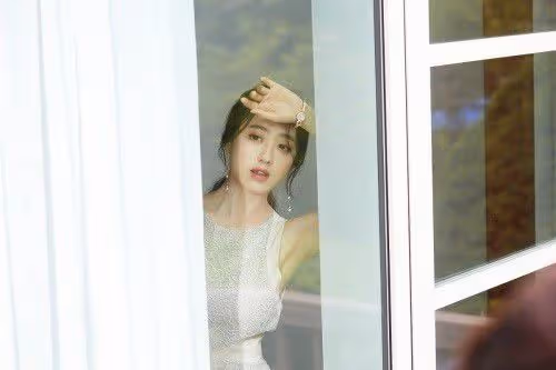 韓國渣男李東健：拍一部戲愛一個女演員，總能讓合作對手變成女友