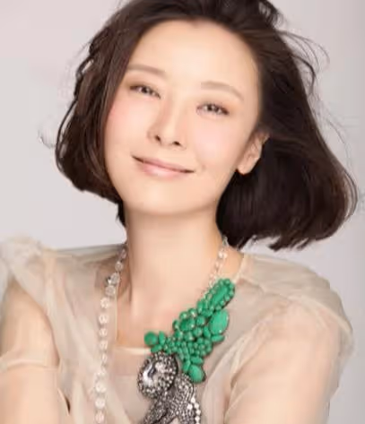 「京圈紅星」柯藍的肆意人生，家世堪比韓雪，49歲孑然一身