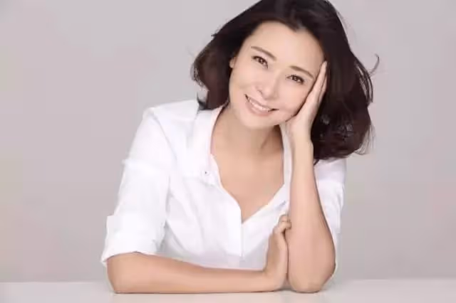 「京圈紅星」柯藍的肆意人生,家世堪比韓雪,49歲孑然一身