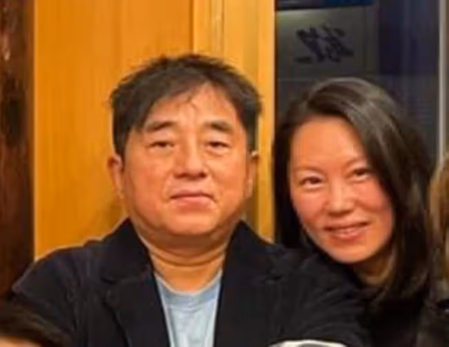 呂方攜小16歲富婆妻子參加聚會，杜德偉夫婦露面，差24歲無違和感