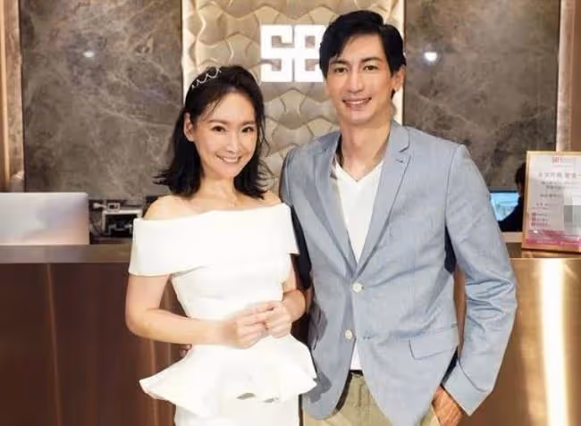 45歲女星宣布戀情！擔心自己生不出孩子，現已與小7歲男友同居
