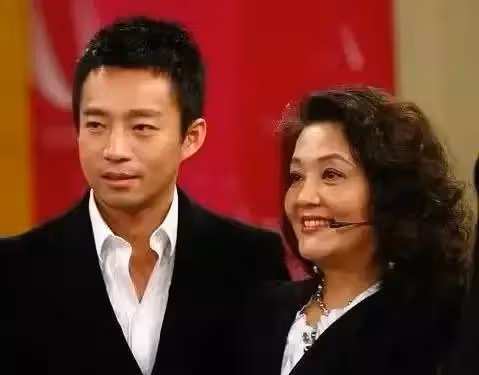 當年張蘭為何選大S做兒媳婦而不選張雨綺?看看她有多「狠」