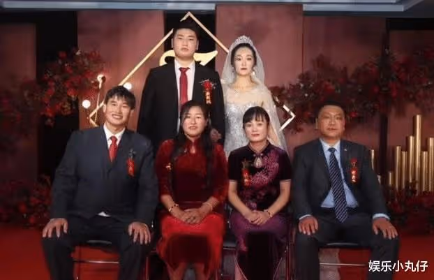 陳亞男發視頻求放過！稱自己是朱家好兒媳，網友：又要直播帶貨了