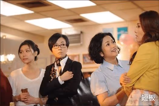 亞視和TVB真正的女神，2個角色火遍大江南北，51歲為養子操碎了心
