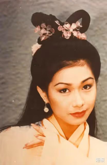 亞視和TVB真正的女神,2個角色火遍大江南北,51歲為養子操碎了心
