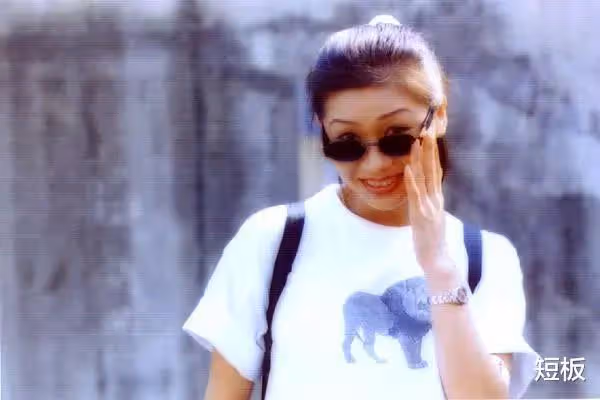 亞視和TVB真正的女神,2個角色火遍大江南北,51歲為養子操碎了心