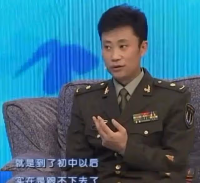 70後軍旅歌手耿為華：女粉絲倒追2年，離婚那天和女兒抱頭痛哭