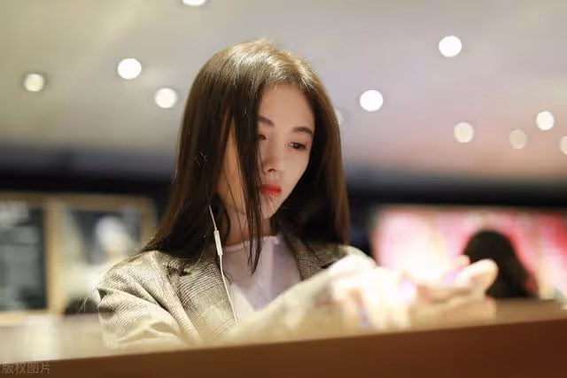 王思聰得不到女人，把中東土豪迷的團團轉，四千年美女有何魅力？