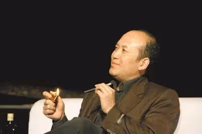 著名演員郭達：娶大一歲的妻子也幸福，一番話曾讓蔡明眼含淚水