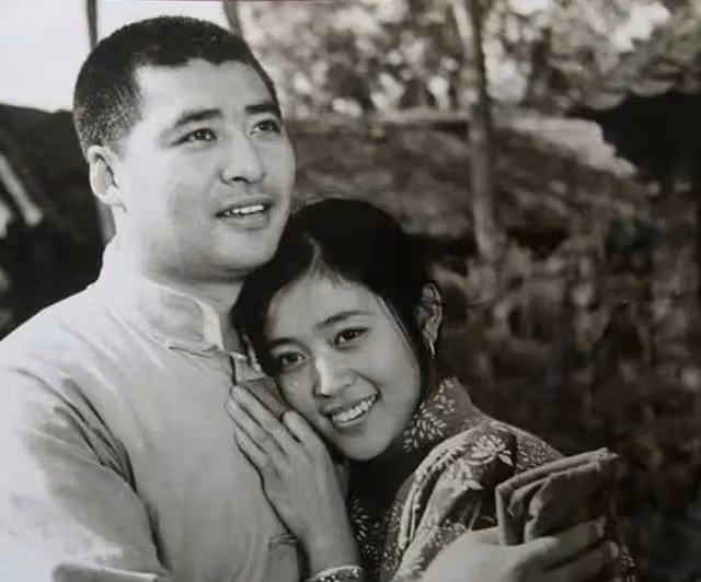 著名演員郭達:娶大一歲的妻子也幸福,一番話曾讓蔡明眼含淚水