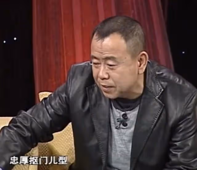著名演員郭達:娶大一歲的妻子也幸福,一番話曾讓蔡明眼含淚水
