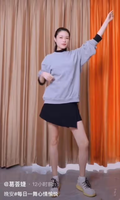章子怡為大女兒慶生，小蘋果撞臉陳妍希，曾力挺女兒進演藝圈發展