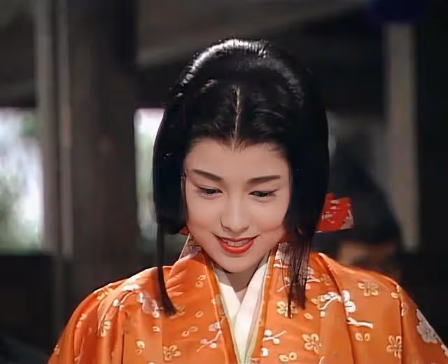 日本昭和時代最後的絕色美人，出道即巔峰，拒絕皇太子和世界首富