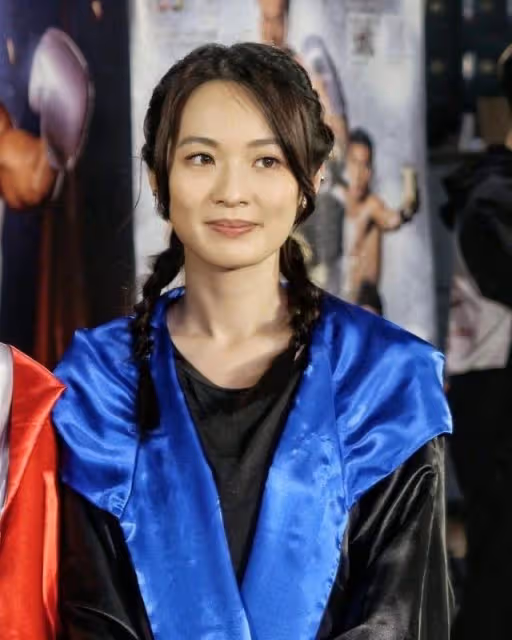 火速上位！女星獲TVB高層力捧，《拳王》里與兩位小生有感情線