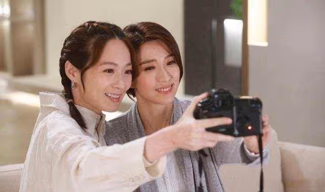 火速上位！女星獲TVB高層力捧，《拳王》里與兩位小生有感情線