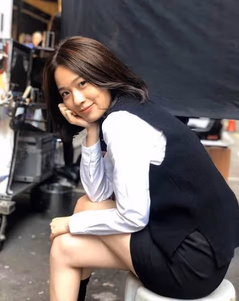 火速上位!女星獲TVB高層力捧,《拳王》里與兩位小生有感情線