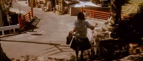 她13歲穿泳裝出道，為證明自己跳恆河、剃光頭，終於打破「花瓶」人設!